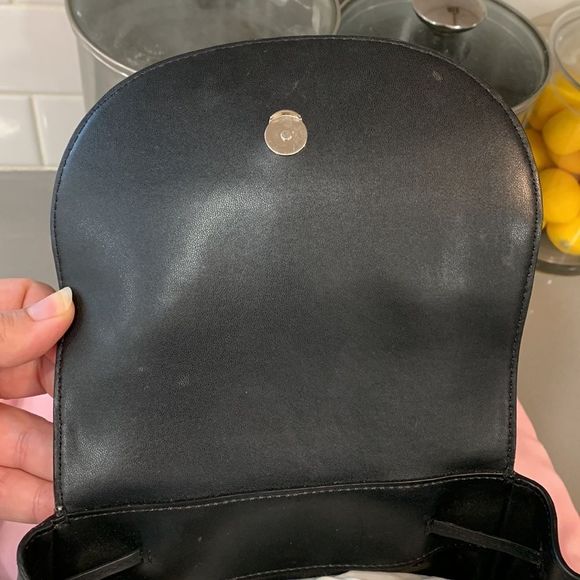 Kate Spade New York Minnie Mouse Drawstring Flap Backpack Black Dot Bow - Picture 8 of 13